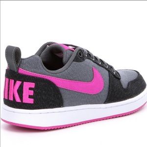 Women’s Nike Court grey pink size 8.5 sneakers